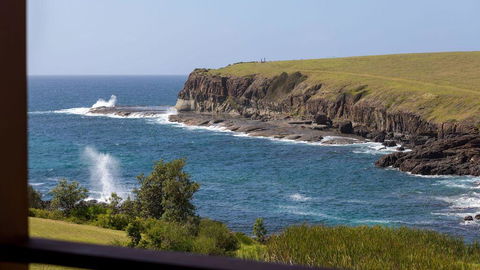 Absolute Oceanfront Cottage - Tourism Canberra 1