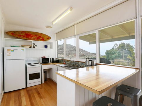 DROMANA BEACH SHACK - Tourism Canberra 1