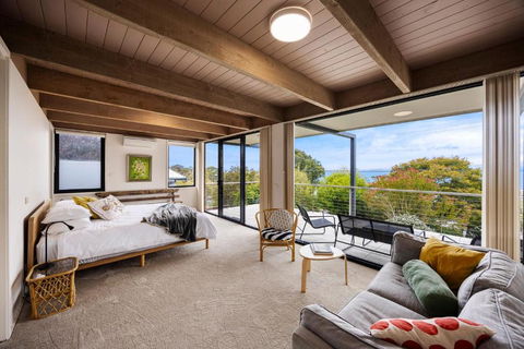 Echo Beach In Somers - Tourism Canberra 4