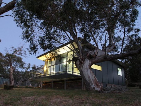 Ecocrackenback 13 Sustainable Chalet Close To The Slopes - Tourism Canberra 0