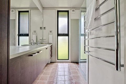 Ecocrackenback 13 Sustainable Chalet Close To The Slopes - Tourism Canberra 4