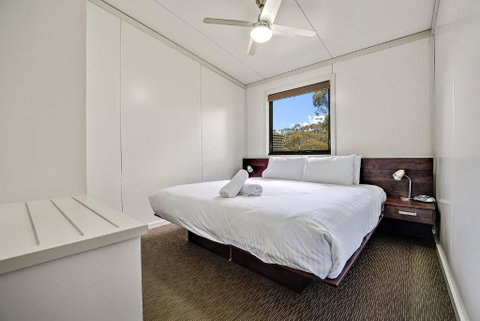 Ecocrackenback 13 Sustainable Chalet Close To The Slopes - Tourism Canberra 3