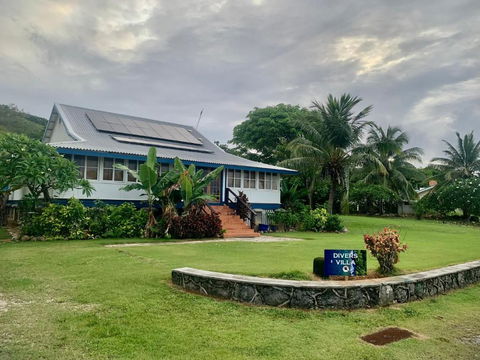 Divers Villa - Tourism Canberra 1
