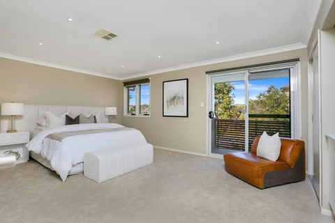 Entire Home In Park Central - Family-Friendly Getaway - Walk To Parks, Shops And Transport In Macarthur - Tourism Canberra 1