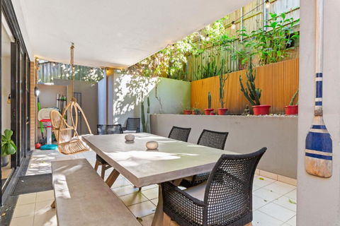 Fab Bondi 2-Bed With Courtyard & Alfresco Dining - Tourism Canberra 1