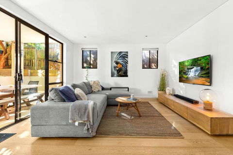 Fab Bondi 2-Bed With Courtyard & Alfresco Dining - Tourism Canberra 2