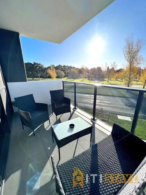 Fab In Phillip - 2bd 2bth Apt - Close To CBR Hospital - Tourism Canberra 3