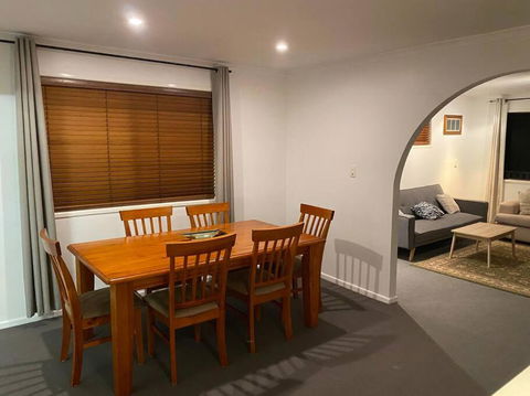 FAMILY 3-bedroom Everton Hills Apartment - Tourism Canberra 1