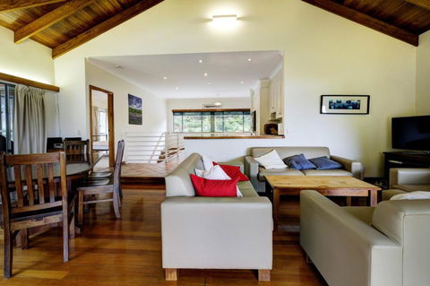 Far Shore - Tourism Canberra 3
