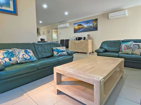 FLIP FLOP INN - Tourism Canberra 3