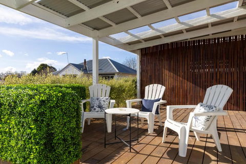 FOREST CORNER - 3 BEDROOM WEATHERBOARD, TRENTHAM - Tourism Canberra 2