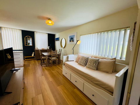 FORR64 - Cosy East Perth Retreat - Tourism Canberra 0