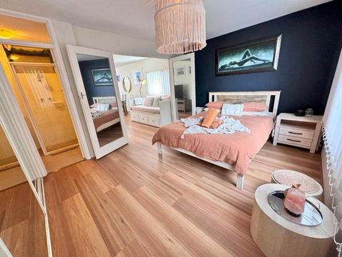 FORR64 - Cosy East Perth Retreat - Tourism Canberra 1