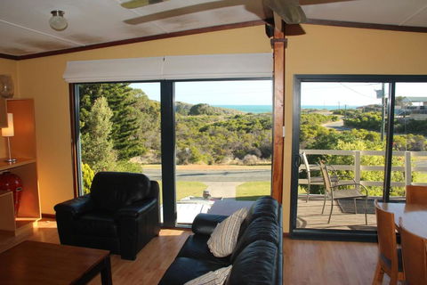 Gabbadah Beach House - Tourism Canberra 4