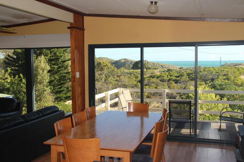 Gabbadah Beach House - Tourism Canberra 1