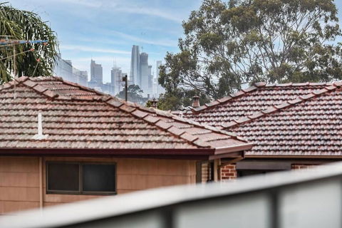 GLAD3 Gladesville Getaway Bright & Contemporary - Tourism Canberra 1
