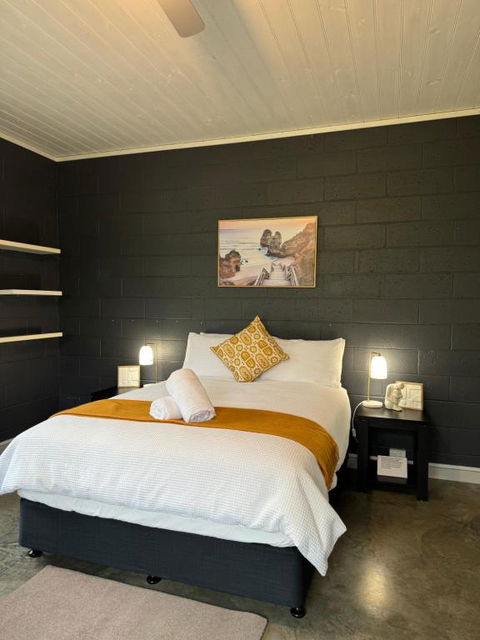 GORGE Chocolates Farmhouse - Tourism Canberra 0