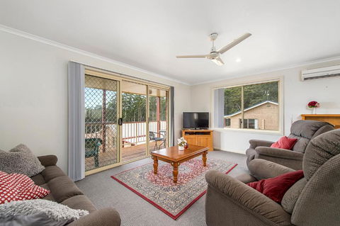 H1211 Mission Terrace Lakewood Heights Estate - Tourism Canberra 0