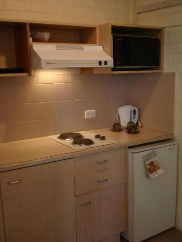 H & D Apartments - Tourism Canberra 1
