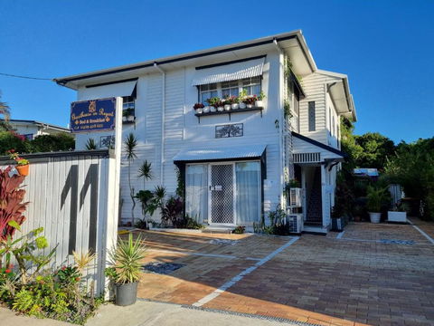 GUESTHOUSE On REGENT Bed & Breakfast - Tourism Canberra 3