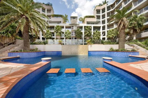 HELP1 - Chatswood Charm Central Apartment Near Station - Tourism Canberra 0