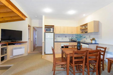 HAY SHED Chalet, Alpine-getaways - Tourism Canberra 1