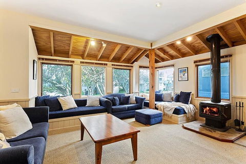HAY SHED Chalet, Alpine-getaways - Tourism Canberra 2