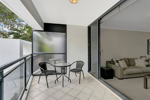 HERB1-Tastefully Furnished & Designed St Leonards - Tourism Canberra 2