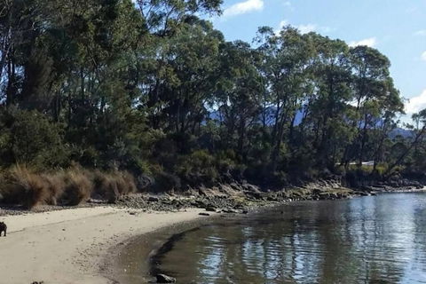 Hideaway By The Bay - Tourism Canberra 0