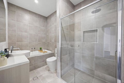 Home Abroad - 3BR With Dedicated Workspace - Tourism Canberra 3