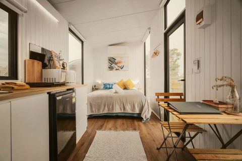 Hunters Inn By Tiny Away - Tourism Canberra 0