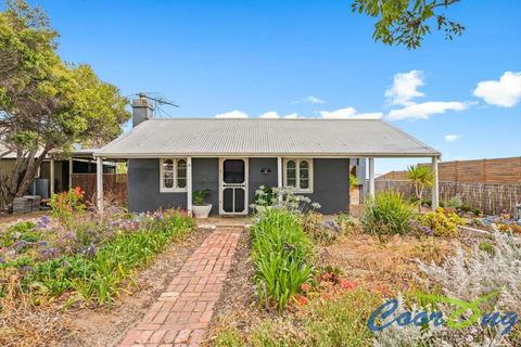 Hyde Cottage - Tourism Canberra 0