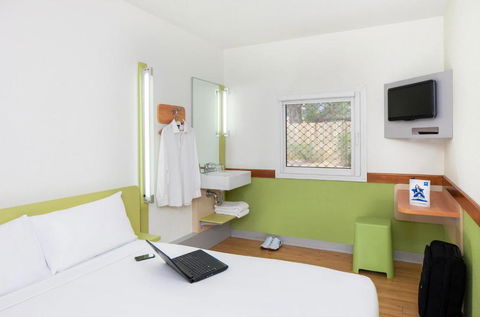 Ibis Budget - Melbourne Airport - Tourism Canberra 0