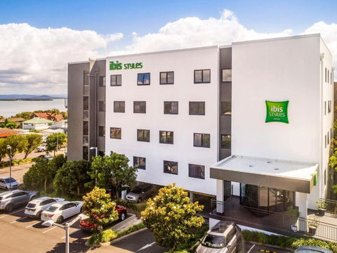 Ibis Styles The Entrance - Tourism Canberra 0