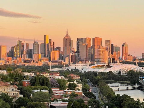 Iconic Melbourne - Tourism Canberra 1