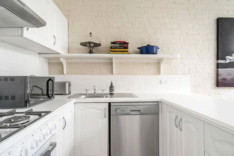 Ideal Location 3 Bdr Paddo Terrace Parking & Pets - Tourism Canberra 3