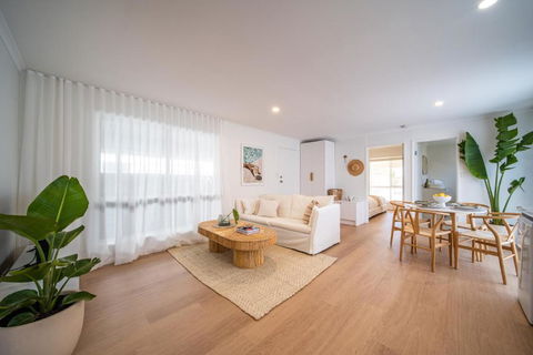 ILUKA Luxe Accommodation, Relaxed Coastal Vibe - Tourism Canberra 0