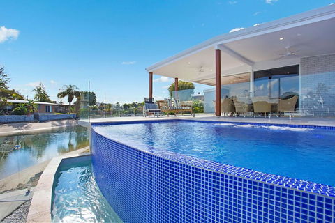 INCREDIBLE VALUE - Perfect For Large Families - Tourism Canberra 0