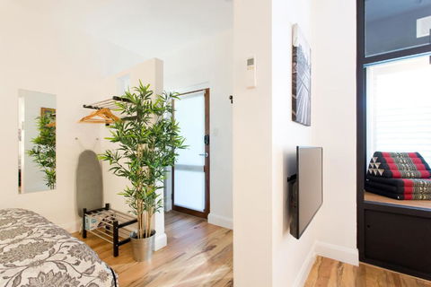 Industrial Central Apartment - Shop 8 - Tourism Canberra 3
