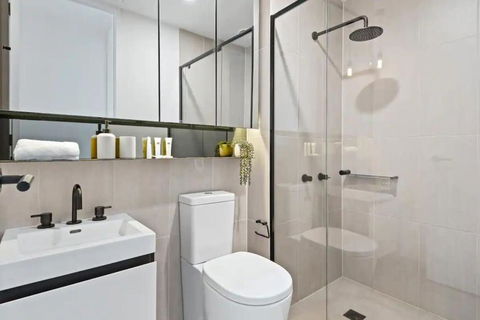 Industrial-Style Retreat In Trendy Cremorne - Tourism Canberra 3