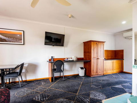Hotel Renmark - Tourism Canberra 2