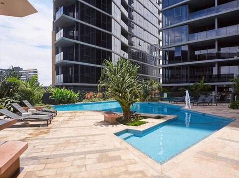 Inner-city 1 Bedroom Apartment Parking And Pool - Tourism Canberra 1