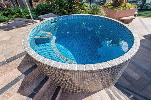 Inner-city 1 Bedroom Apartment Parking And Pool - Tourism Canberra 3