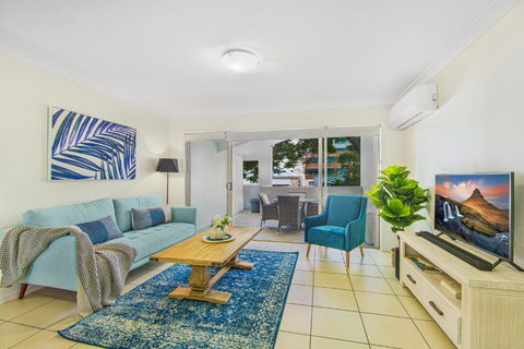 Inner-City 2-Bed With Balcony & Undercover Parking - Tourism Canberra 0