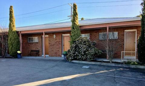 Inverloch Central Motor Inn - Tourism Canberra 2