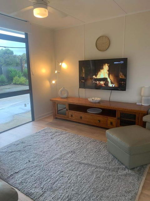 Investigator Beach Breeze Apartments U1 - Tourism Canberra 2