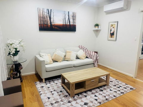 Inviting Ashford Stay - Tourism Canberra 0