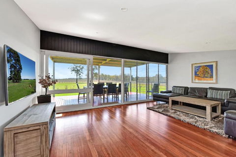 Ironbark Hill Retreat - Tourism Canberra 2