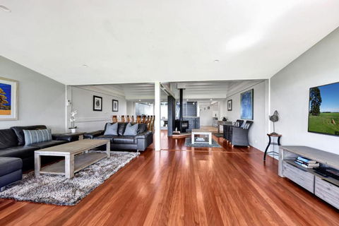 Ironbark Hill Retreat - Tourism Canberra 1