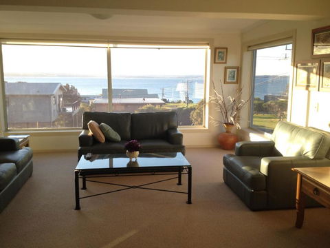 Island Getaway - Tourism Canberra 3